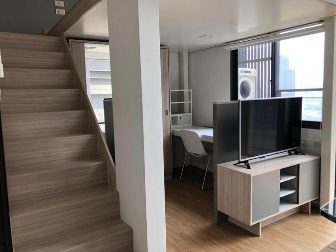 รูป PFD-08883 ให้เช่าคอนโด ชีวาทัย เรสซิเดนซ์ อโศก (Chewathai Residence Asoke) ห้อง Duplex แต่งพร้อมอยู่ ใกล้ MRT เพชรบุรี & MRT พระราม 9 🏙️✨ - รูปที่ 6/13