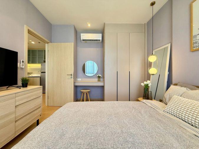 รูป Maru ekkamai 2 ห้องแต่งโทนอุ่นสไตล์เจแปนนีสมินิมอล บิวท์อินชั้นวางทีวีซ่อนไฟสวย ห้องนอนโปร่ง พร้อมเข้าอยู่ - รูปที่ 11/11