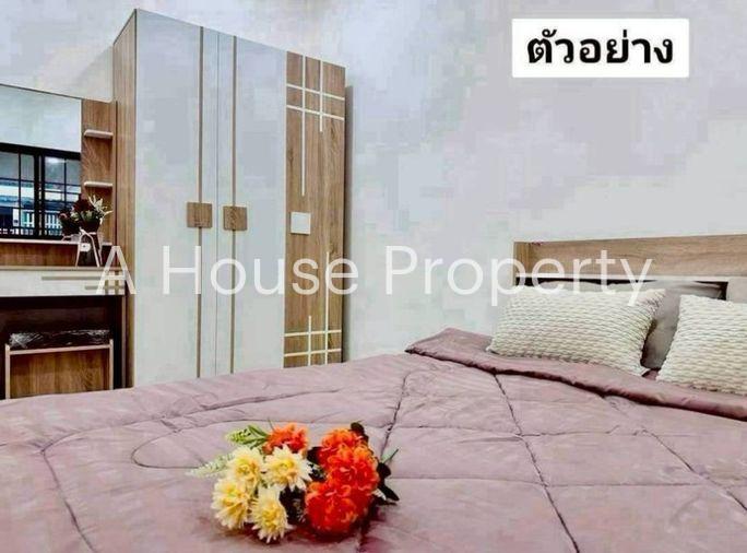รูป ขายทาวน์เฮาส์รีโนเวทใหม่ หมู่บ้านธัญวลัย ศรีราชา ทำเลดี พร้อมอยู่ - รูปที่ 4/7