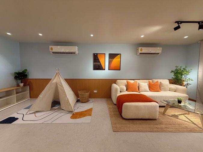picture For Rent | Twin Townhouses | Sukhumvit 16  | Prime Asoke Location  4bedrooms - 4/25
