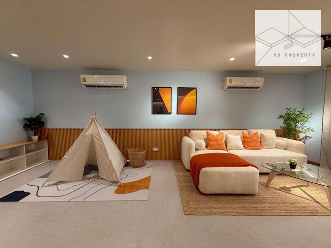 picture For Rent | Twin Townhouses | Sukhumvit 16 | Prime Asoke Location 4bedrooms - 4/25