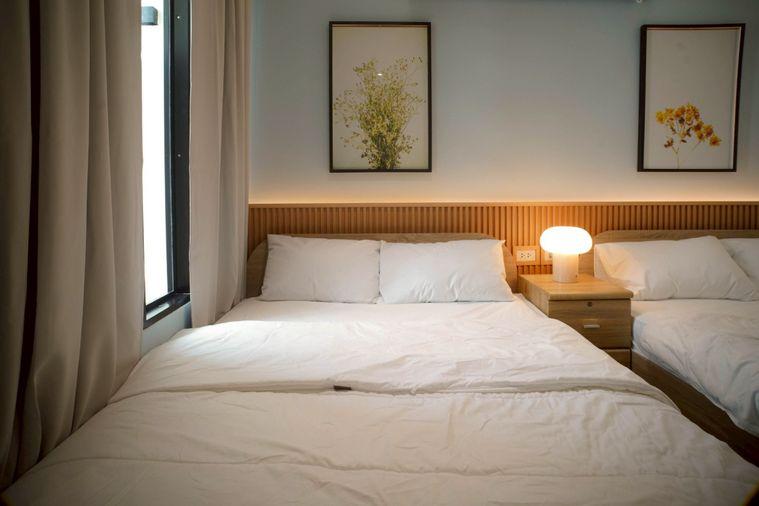 picture For Rent | Twin Townhouses | Sukhumvit 16  | Prime Asoke Location  4bedrooms - 8/25