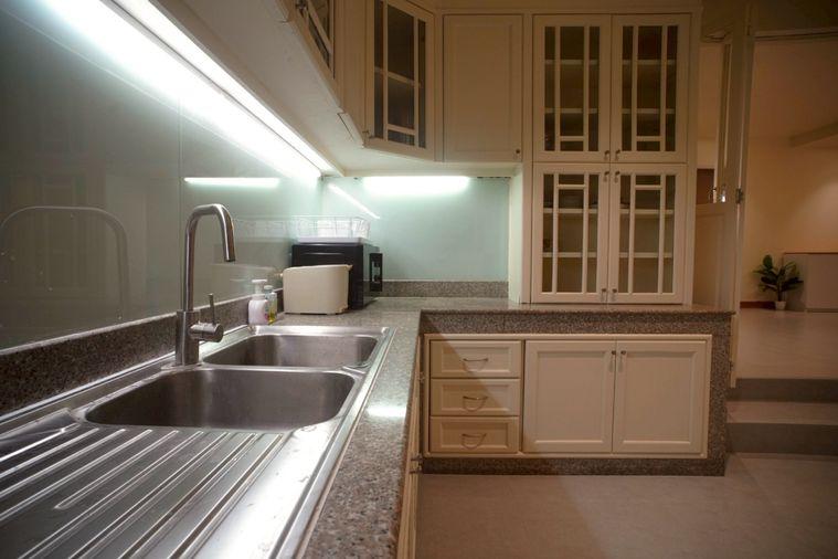picture For Rent | Twin Townhouses | Sukhumvit 16  | Prime Asoke Location  4bedrooms - 19/25