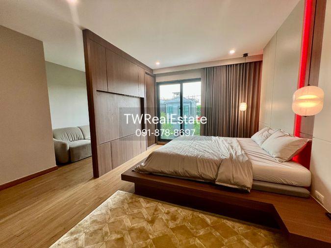 รูป ขายบ้านหรู Baan Klang Muang The Edition โยธินพัฒนา ราคาพิเศษ ขายขาดทุน ฟรี Built-in ทั้งหลัง มูลค่ากว่า 3.8 ล้านบาท บ้านพร้อมเข้าอยู่ - รูปที่ 26/33