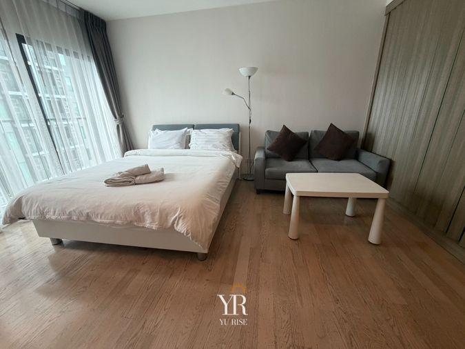 รูป Noble Remix คอนโดห้องใหญ่สไตล์มินิมอลอบอุ่น ครัวบิวท์อินยาวจุใจ ไฮไลท์ห้องน้ำมีอ่างอาบน้ำ Relax สบายๆ - รูปที่ 7/10