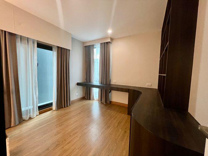รูป ขายบ้านหรู Baan Klang Muang The Edition โยธินพัฒนา ราคาพิเศษ ขายขาดทุน ฟรี Built-in ทั้งหลัง มูลค่ากว่า 3.8 ล้านบาท บ้านพร้อมเข้าอยู่  - รูปที่ 11/33