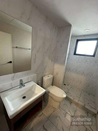 picture Townhome for rent at Baan Klang Muang Srinakarin-Onnut, Near BTS Srinut (ST-02) - 19/20