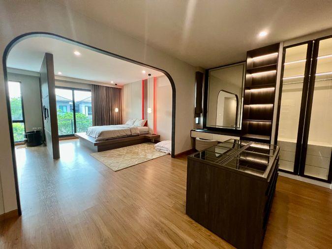รูป ขายบ้านหรู Baan Klang Muang The Edition โยธินพัฒนา ราคาพิเศษ ขายขาดทุน ฟรี Built-in ทั้งหลัง มูลค่ากว่า 3.8 ล้านบาท บ้านพร้อมเข้าอยู่  - รูปที่ 22/33