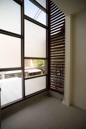 picture For Rent | Twin Townhouses | Sukhumvit 16  | Prime Asoke Location  4bedrooms - 9/25