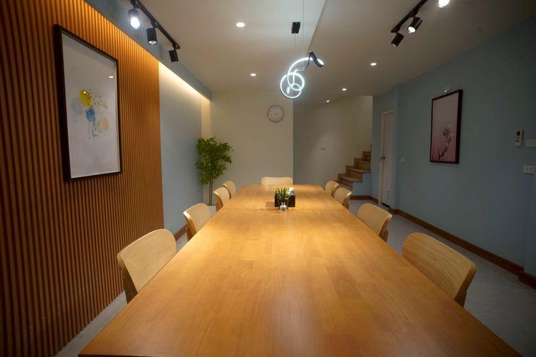 picture For Rent | Twin Townhouses | Sukhumvit 16  | Prime Asoke Location  4bedrooms - 18/25