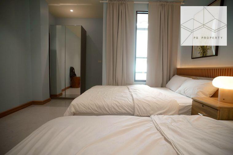 picture For Rent | Twin Townhouses | Sukhumvit 16 | Prime Asoke Location 4bedrooms - 10/25