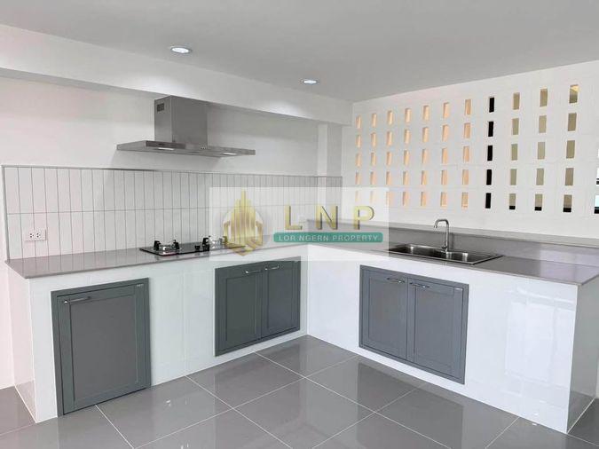 รูป 🏠 ขายบ้าน : ทาวน์โฮม 4.5 ชั้นพร้อมลิฟต์ - สุขุมวิท101 รหัสทรัพย์ | 📌LNP-H953 - รูปที่ 39/50