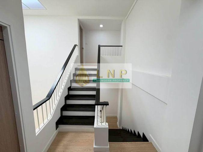รูป 🏠 ขายบ้าน : ทาวน์โฮม 4.5 ชั้นพร้อมลิฟต์ - สุขุมวิท101 รหัสทรัพย์ | 📌LNP-H953 - รูปที่ 44/50
