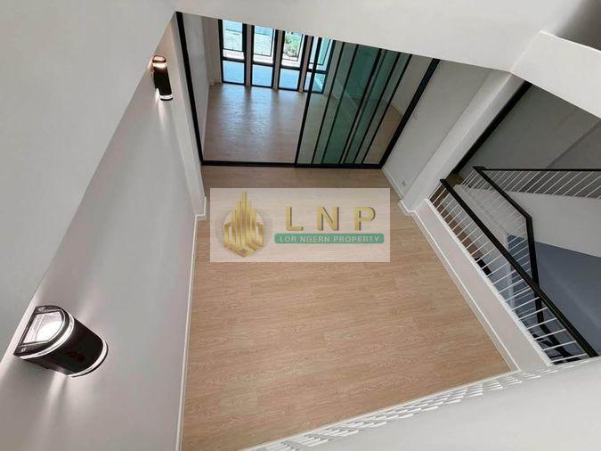 รูป 🏠 ขายบ้าน : ทาวน์โฮม 4.5 ชั้นพร้อมลิฟต์ - สุขุมวิท101 รหัสทรัพย์ | 📌LNP-H953 - รูปที่ 35/50