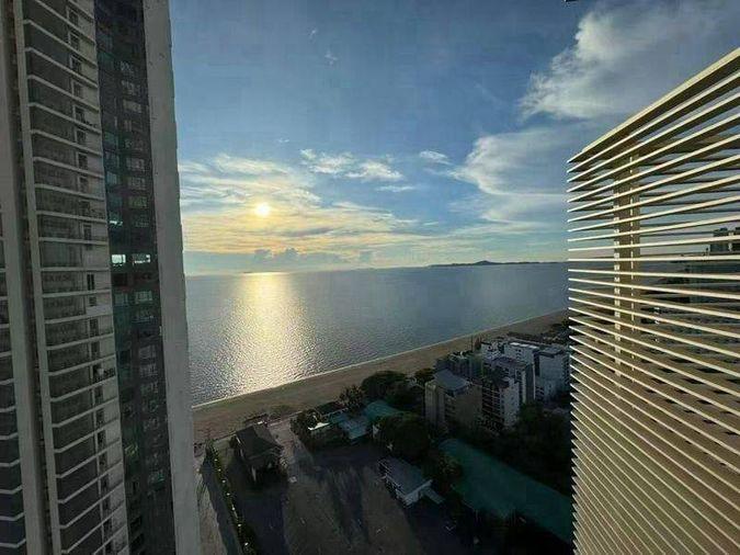 รูป 🔥 Exclusive Listing 🔥super Luxury ติดชายหาดจอมเทียน Reflection Jomtien Beach Pattaya วิวทะเลพาโนรามา  ✅ โควต้าต่างชาติ (Foreign Quota) - รูปที่ 4/9