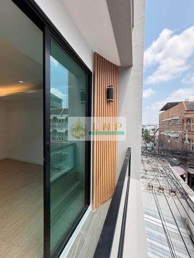 รูป 🏠 ขายบ้าน : ทาวน์โฮม 4.5 ชั้นพร้อมลิฟต์ - สุขุมวิท101 รหัสทรัพย์ | 📌LNP-H953 - รูปที่ 10/50