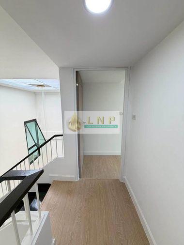 รูป 🏠 ขายบ้าน : ทาวน์โฮม 4.5 ชั้นพร้อมลิฟต์ - สุขุมวิท101 รหัสทรัพย์ | 📌LNP-H953 - รูปที่ 16/50