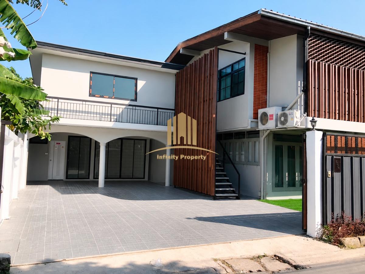 รูป 🏡✨ ให้เช่าบ้านเดี่ยว 2 ชั้น | ลาดพร้าว | รีโนเวทใหม่ จอดรถได้ถึง 8 คัน - รูปที่ 1/10