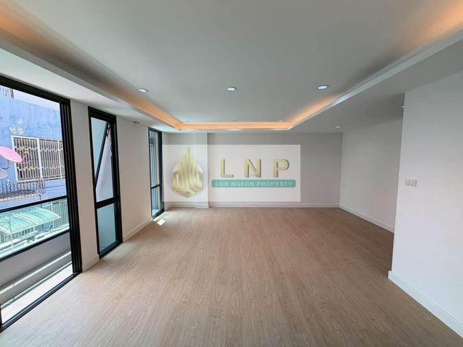 รูป 🏠 ขายบ้าน : ทาวน์โฮม 4.5 ชั้นพร้อมลิฟต์ - สุขุมวิท101 รหัสทรัพย์ | 📌LNP-H953 - รูปที่ 7/50