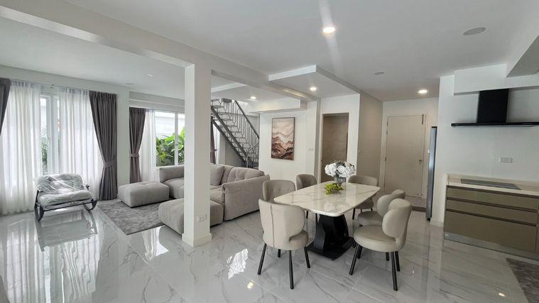 รูป ปล่อยเช่า Pool Villa ใกล้ BTS อ่อนนุช เดินเพียง 800 เมตร บ้านเดี่ยว 4 ห้องนอน พร้อมเข้าอยู่ - รูปที่ 7/11