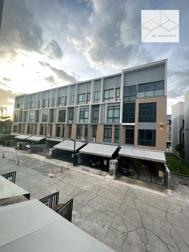 รูป Estara Pattanakarn ทาวน์โฮมหรู 3 ห้องนอน 200 ตร.ม. ราคาดี พร้อมเข้าอยู่ - รูปที่ 2/18