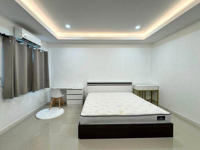 picture For rent: 2-story townhouse + rooftop, Sukhumvit 81 | Only 400 meters from BTS On Nut, ready to move in immediately (TH6919) - 2/11