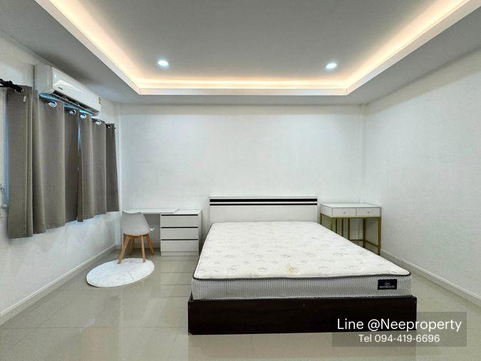 picture For rent: 2-story townhouse + rooftop, Sukhumvit 81 | Only 400 meters from BTS On Nut, ready to move in immediately (TH6919) - 2/11