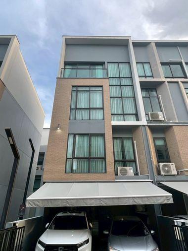 รูป Estara Pattanakarn ทาวน์โฮมหรู 3 ห้องนอน 200 ตร.ม. ราคาดี พร้อมเข้าอยู่ - รูปที่ 1/18