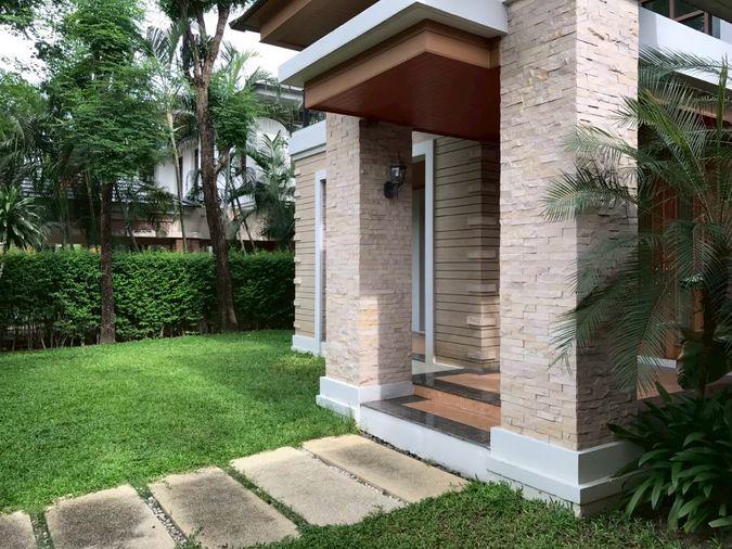 picture For Rent | Narasiri Pattanakarn | Luxury Detached House | 4 Bedrooms | 350 Sq.m. - 1/20
