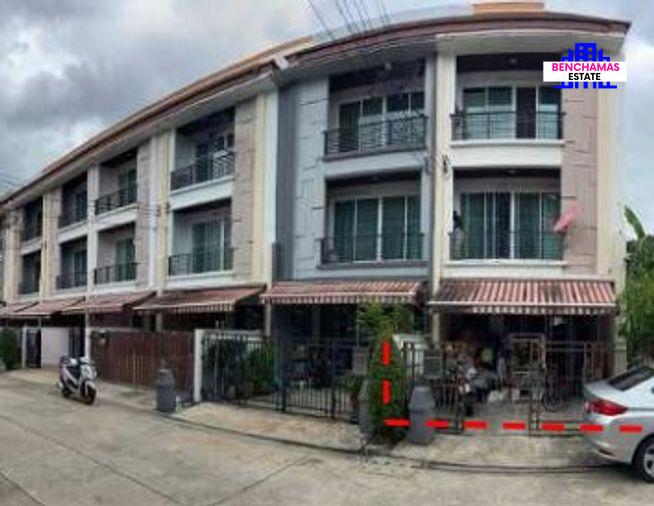 รูป 🔹ขาย ทาวน์โฮม/ทาวน์เฮ้าส์ Baan Klang Muang Ladprao 87 (บ้านกลางเมือง ลาดพร้าว 87) ทำเลวังทองหลาง-ลาดพร้าว📍 รถไฟฟ้าสายสีเหลือง สถานีลาดพร้าว 83 - รูปที่ 1/5