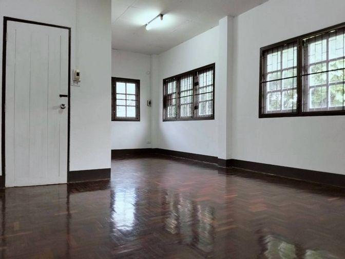 รูป ขายบ้านเดี่ยว 2 ชั้น 6 ห้องนอน 3 ห้องน้ำ 70 ตร.วา ทำเลในเมืองเชียงใหม่ 3 นาทีถึงม.เชียงใหม่ - รูปที่ 7/8