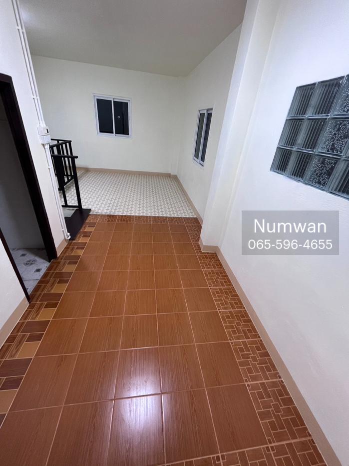 รูป ให้เช่า บ้านทาวเฮ้าส์ ใกล้ตลาดโกสุมร่วมใจ 3 ห้องนอน 2 ห้องน้ำ 3 ชั้น ดอนเมือง ทักไลน์ @802dkhwu ตอบเร็ว นัดดูห้องได้ทันที - รูปที่ 4/10