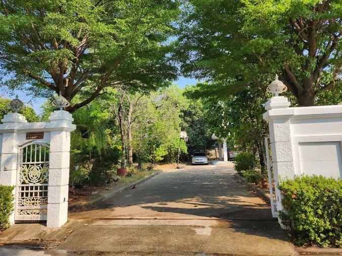 รูป บ้านเดี่ยว 191 ตร.วา ใกล้รถไฟฟ้า 290 เมตร สุขุมวิท ปากน้ำ สมุทรปราการ ราคาพิเศษ 14.9 ล้าน เจ้าของขายเอง 083-898-3444 - รูปที่ 4/10