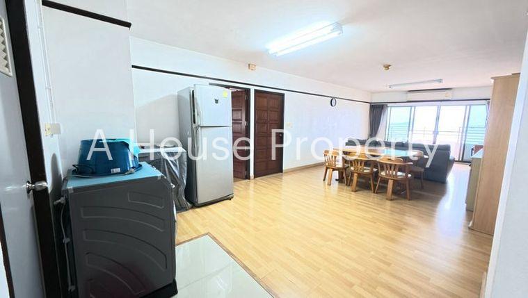 picture Condo for rent, Eastern Tower Sriracha, near Robinson Department Store and the beach. - 8/14