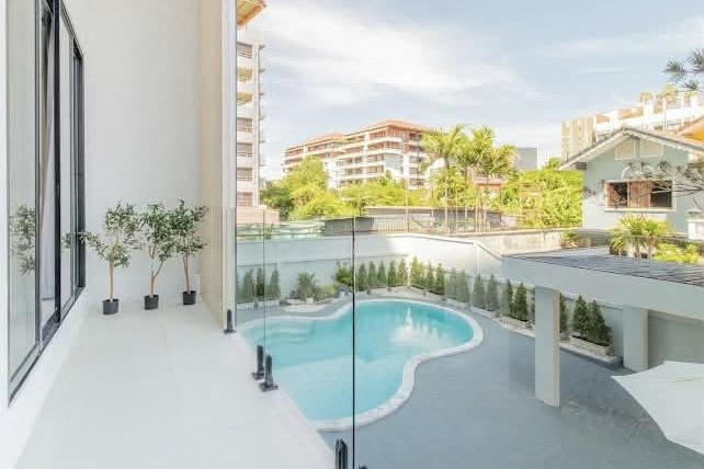 picture High End Pool House for Sale Central Pattaya 7 Bedroom - 17/21