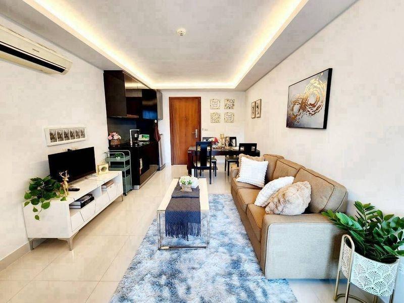 รูป Pool View Condo for Sale Club Royal Condominium Wongamat - รูปที่ 1/10