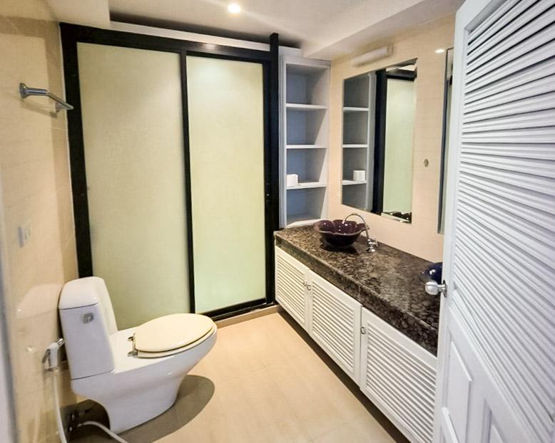 picture Beachfront Townhouse for Sale Dongtan Beach Pattaya - 13/15