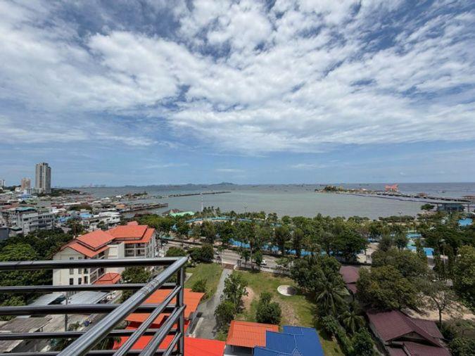 picture Condo for rent, Eastern Tower Sriracha, near Robinson Department Store and the beach. - 13/14