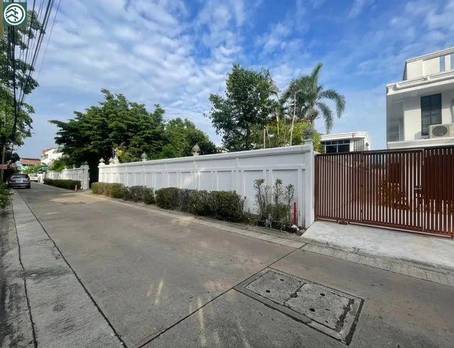 รูป บ้านเดี่ยว 119 ตร.วา ใกล้รถไฟฟ้า 290 เมตร สุขุมวิท ปากน้ำ สมุทรปราการ ราคา 12.8 ล้าน เจ้าของขายเอง 083-898-3444 - รูปที่ 2/13