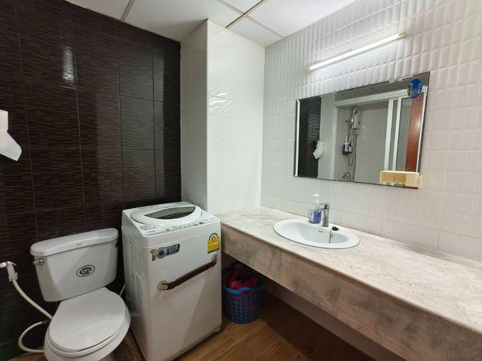 รูป คอนโดให้เช่า :Aree Place Sukhumvit 26((BTS Phrom Phong )) MK-02 line @livingbkk - รูปที่ 11/12