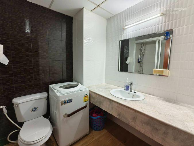 รูป คอนโดให้เช่า :Aree Place Sukhumvit 26((BTS Phrom Phong )) MK-02 line @livingbkk - รูปที่ 11/12