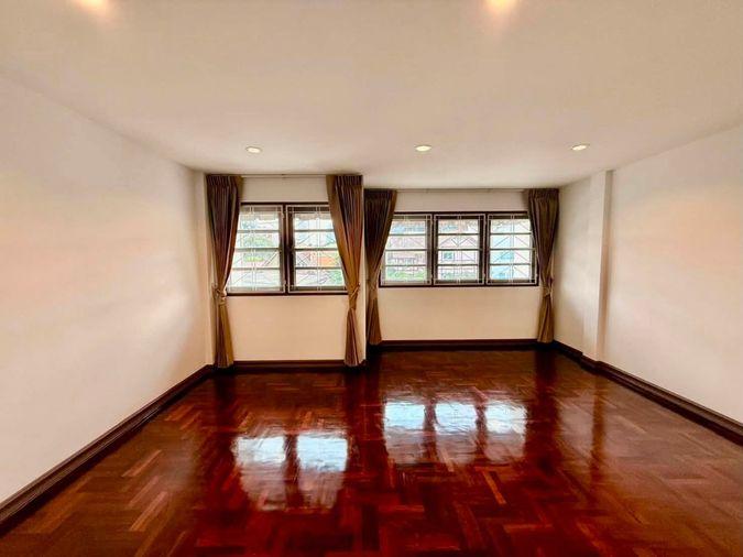 รูป ให้เช่าทาวน์โฮม 3 ชั้น รีโนเวทใหม่ ย่านสุทธิสาร–อินทามระ พร้อมเข้าอยู่ (TH6921) - รูปที่ 7/8