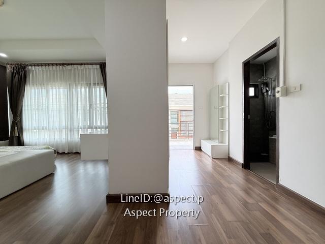 picture The Complete 3 Bed 3 bath 40,000  - 26/28