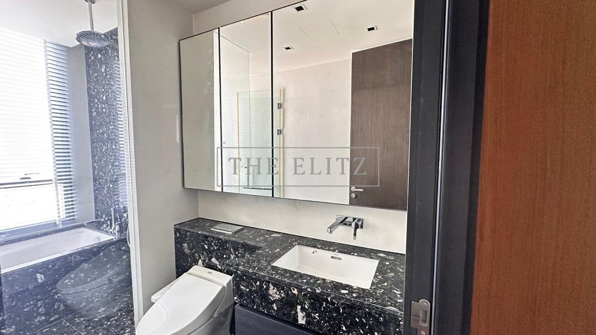 picture ✨ An Iconic Rare Residence Combining Architectural Mastery with Absolute Readiness ✨ - 21/39