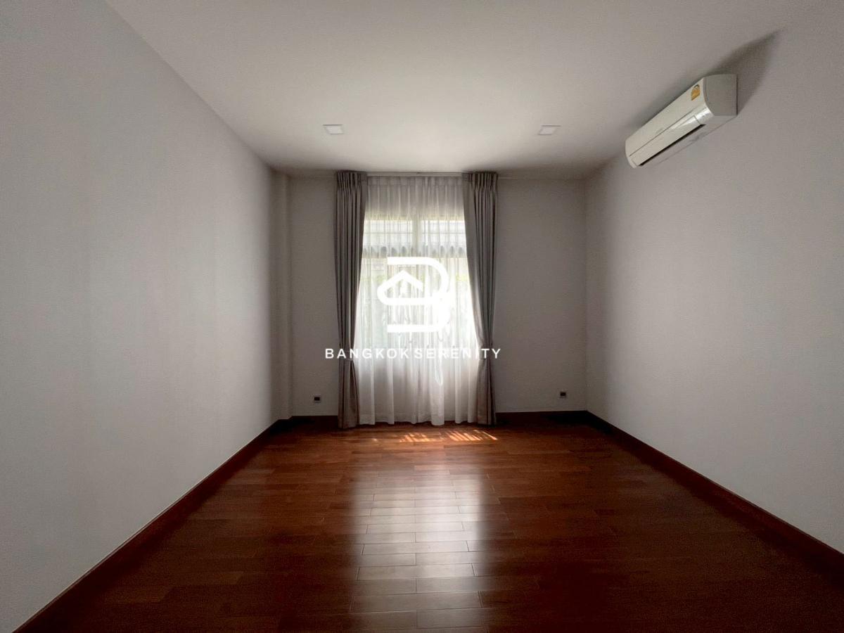 รูป บ้านหรูหลังใหญ่ให้เช่า Palazzo Srinakarin - รูปที่ 17/24