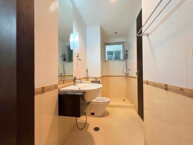 รูป 🔥 The Address Siam ห้องใหญ่ 2 ห้องนอน 2 ห้องน้ำ ชั้น 8 พื้นที่ 84 ตร.ม. ใกล้ MRT พระราม 9 เพียง 36,000 บาท/เดือน พร้อมเข้าอยู่! 🏙️✨ - รูปที่ 5/10