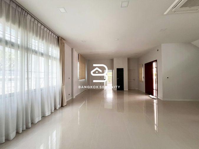 picture Luxury House for Rent at Palazzo Srinakarin - 16/24