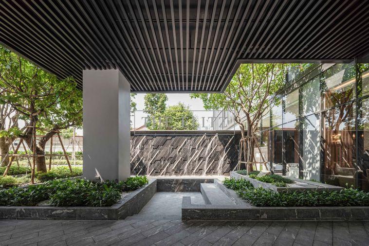 รูป ✨ An Oasis of Luxury Framed by Uninterrupted Benjakitti Park & Lake Views ✨ - รูปที่ 9/18