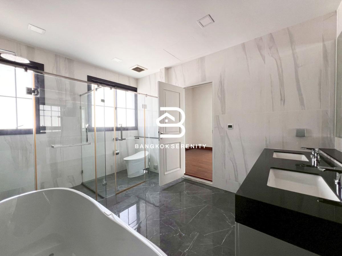 รูป บ้านหรูหลังใหญ่ให้เช่า Palazzo Srinakarin - รูปที่ 8/24