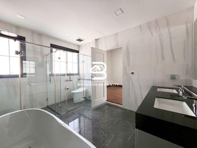 picture Luxury House for Rent at Palazzo Srinakarin - 8/24